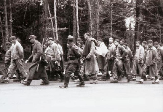 Se evacua el campo de concentración de Dachau (Alemania) y de Stutthof (Polonia)