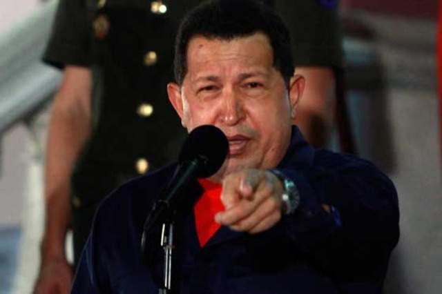 Chavez ofrece y pide respeto a Colombia