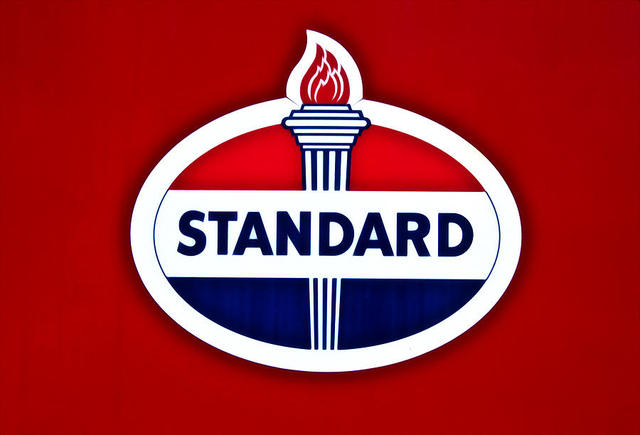 Rockefeller founds Standard Oil
