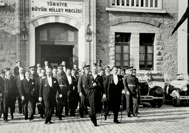 Republic of Turkey proclaimed