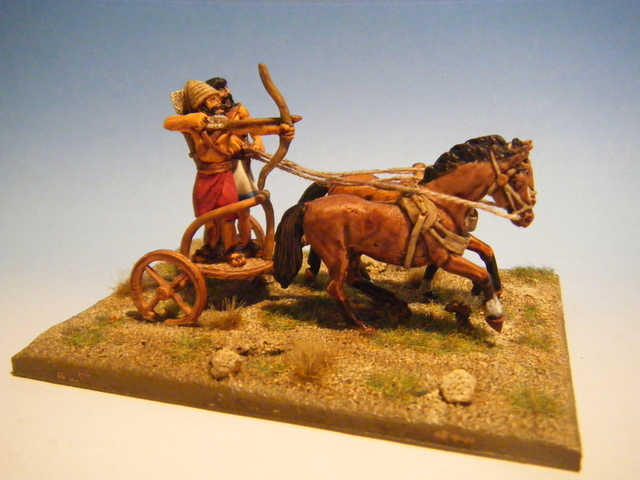 ARMAS DE BRONCE, CABALLOS Y CARROS