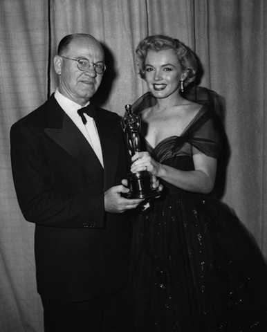 She won the favorite Oscar actrees award.