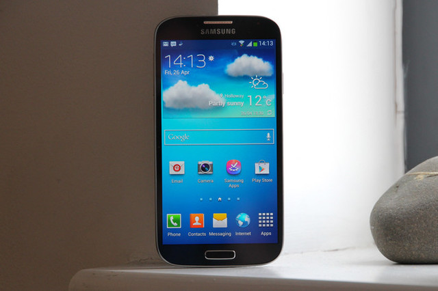 SAMSUNG GALAXY S4