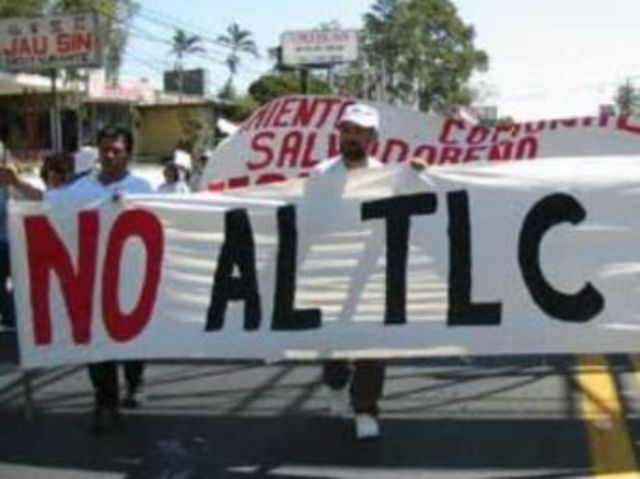 convocatoria contra libre comercio