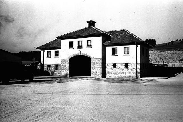 En Diciembre de 1939 se abre el subcampo de concentración de Gusen (Austria) y para final de mes ya están levantados los barracones del 1 al 20.