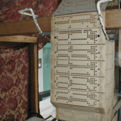 Primera tarja perforada