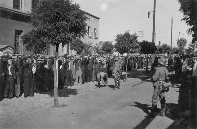 Resistencia armada de la "Organización Combatiente Judía" en el ghetto de Czentochow (Polonia)