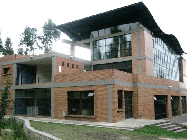 Construcción Edificio para Música