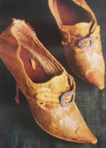 Women yellow brocaded shoes with buckles