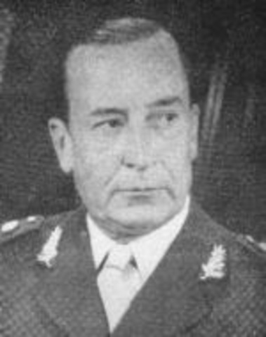 Asume Pedro Eugenio Aramburu