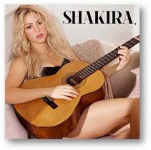 Debutó en el mercado discográfico