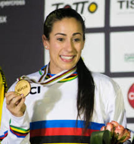 Una campeona con 18 rotos