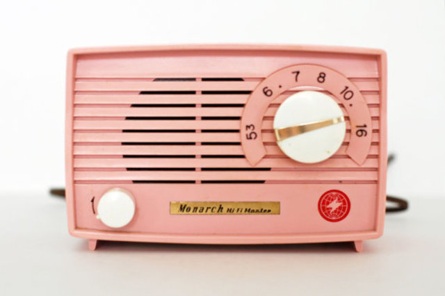 Vintage 1960s AM radio