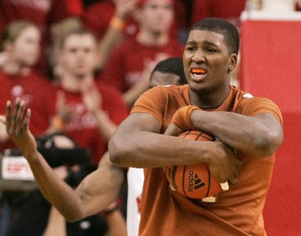 LOW: Third straight loss drops Horns out of Top 25