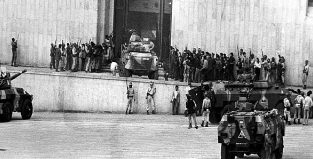 el M-19 (19 de abril)