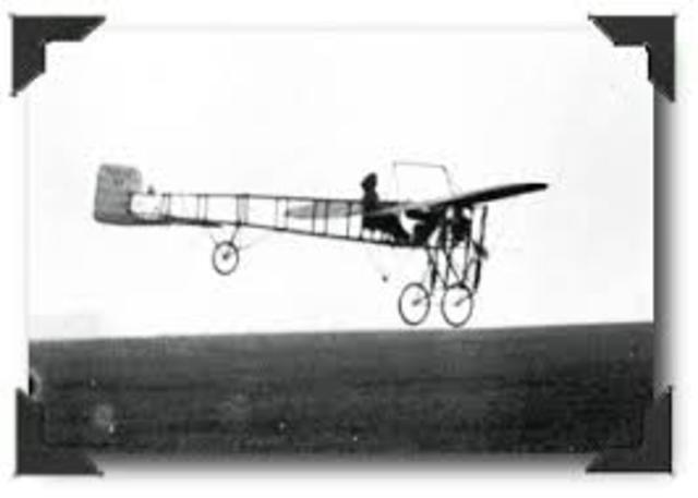 Harriet Quimby first women to fly solo across English channel