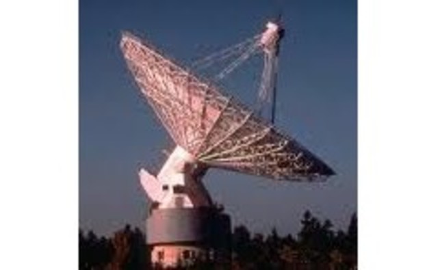 Los teléfonos y los enlaces de microondas son desarrollados