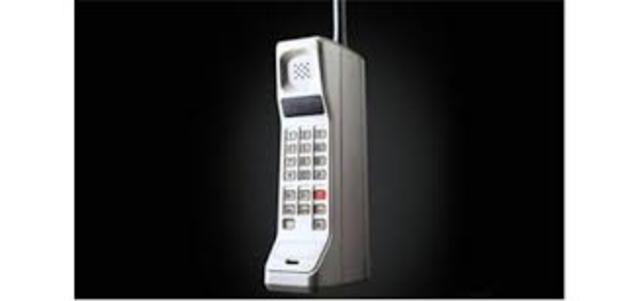 Motorola DynaTAC was the first commerically available moblie phone.