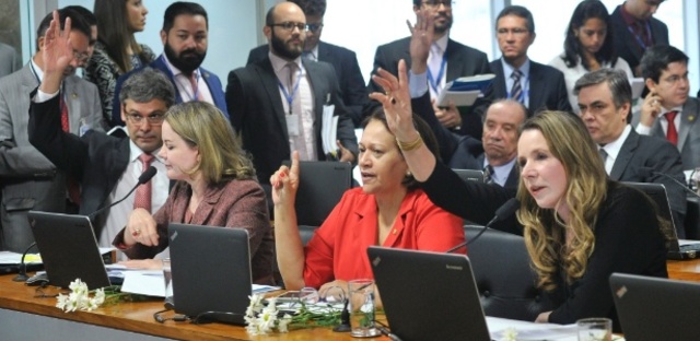 Aprovação relatório comissão especial do Senado