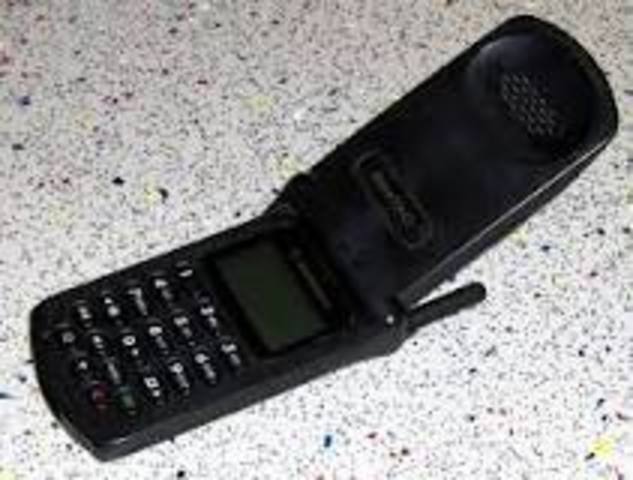 The Motorola StarTAC was the first successful flip phone.