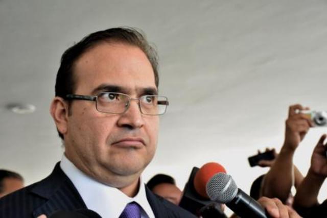 Duarte admite que sabía de propiedades de su colaborador