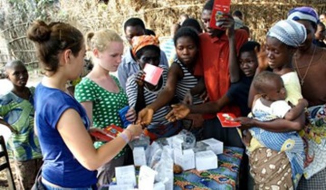Participar en proyectos sociales de apoyo a la comunidad.