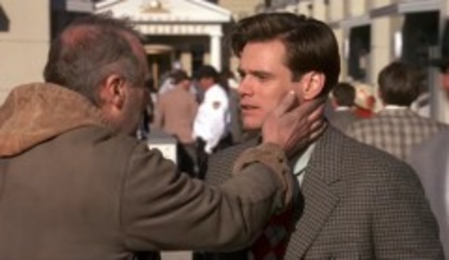 Segundo suceso extraño, ve a su padre