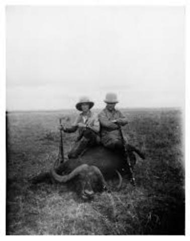 Roosevelt leaves presidency and visits Africa