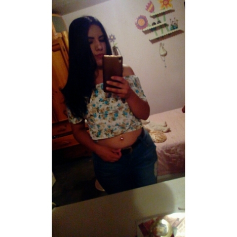 Y finalmente esta soy yo, tengo 17 años y curso mi ultimo año de preparatoria. Mi gran meta de la vida es convertirme en una gran doctora y especializarme en cirugia.