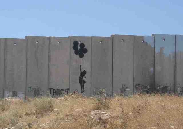 Israel Begins to Build Wall/Fence