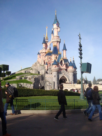DISNEYLAND PARIS