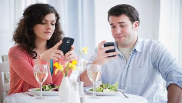 Problemas socioculturales relacionados con la tecnología: feminismo, multiculturalismo