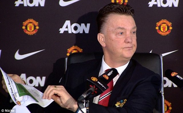 Van Gaal adresses the Media