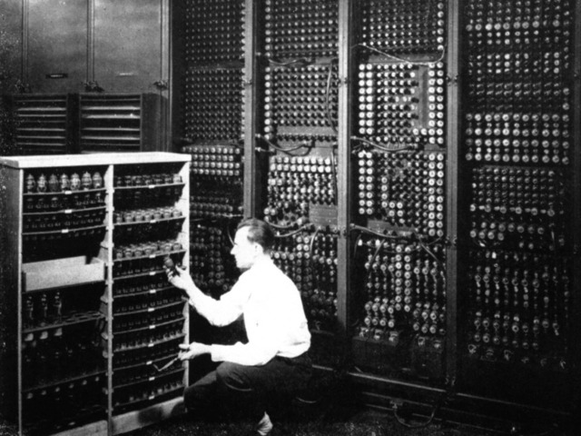 CREACIÓN DEL PRIMER ORDENADOR, ENIAC