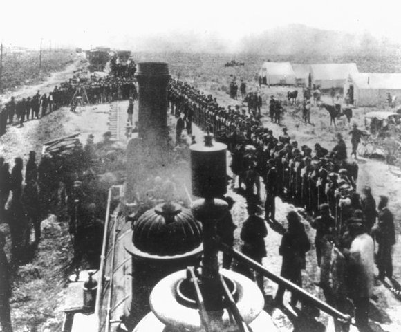 Finalización del ferrocarril transcontinental