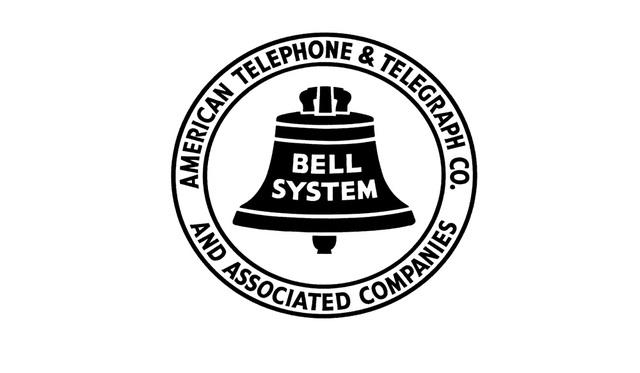 Bell Labs desarrolla el primer servicio de telefonía móvil