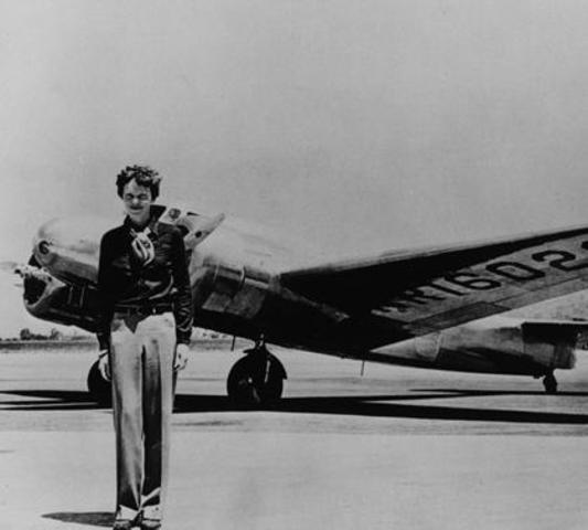 Amelia Earhart crosses the Atlantic solo