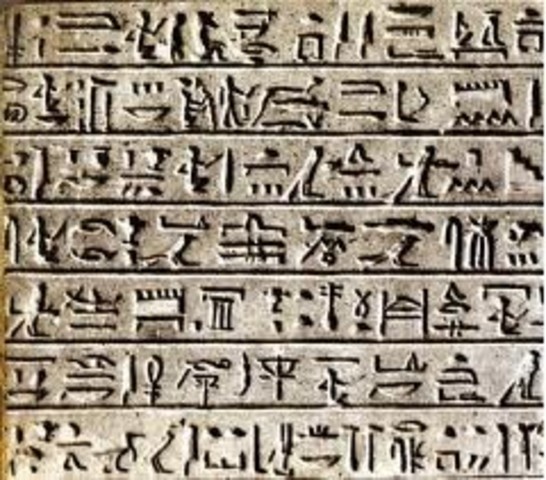 3000 A.C Aparece la escritura pictográfica.