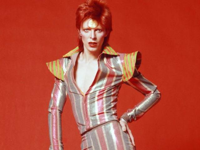 David Bowie dies