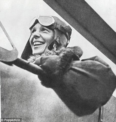 Amelia Earhart crosses the Atlantic in a solo flight