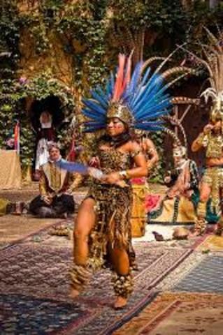 Mayan Tribe begins to form a larger nation.