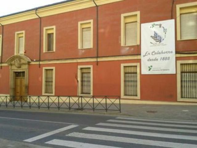 Started "La ESO" in "Las teresianas"