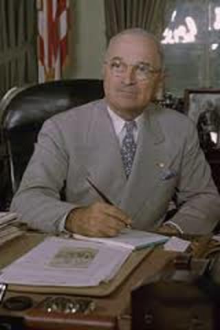 President Truman signs Executive Order 9981