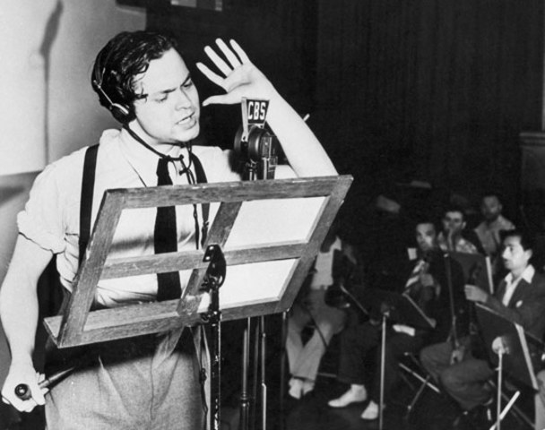Orson Welles broadcasts the WAR of the Worlds