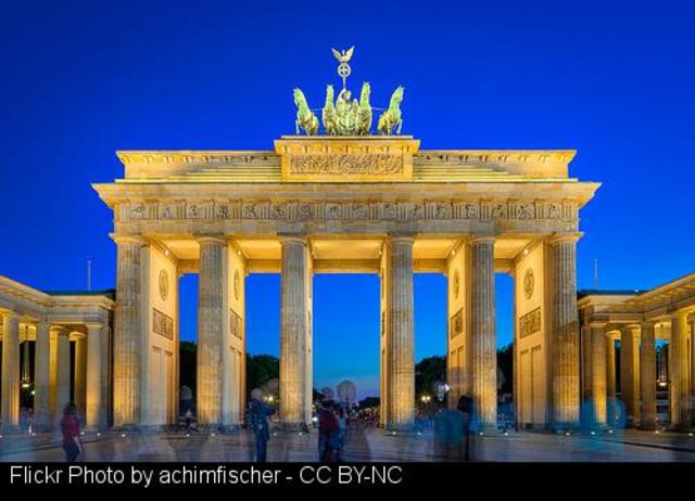 A porta de Brandenburgo volve abrir