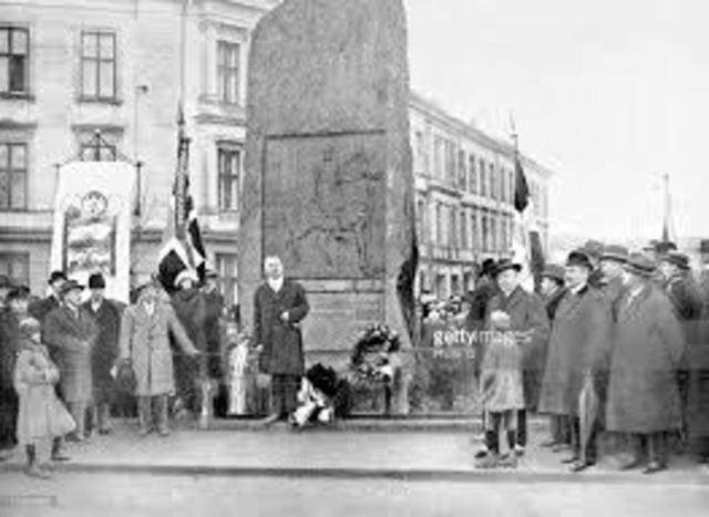 Norway's capital Christiania changes name to Oslo