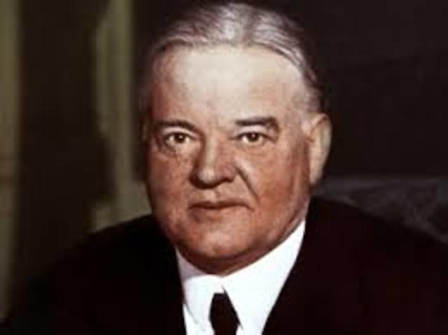 Herbert Hoover elected president