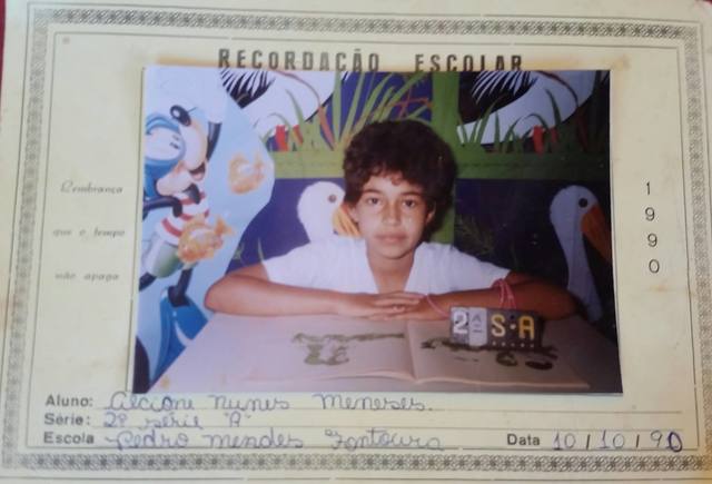 1990 - Cursando o Ensino Fundamental