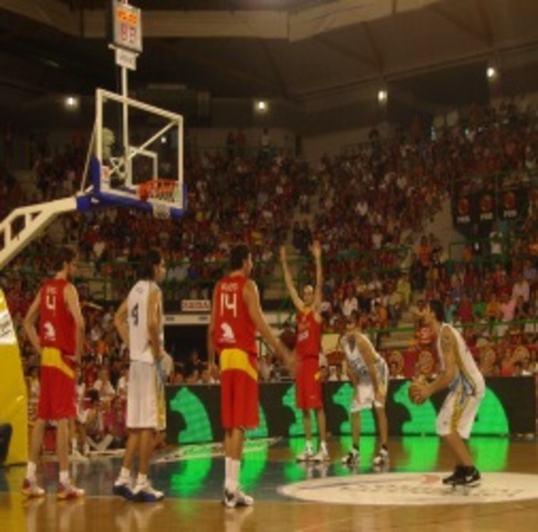 El jugador que cobra el tiro libre