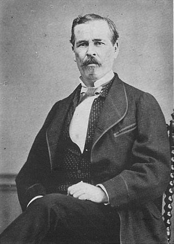 Félix Zuloaga la reabre.